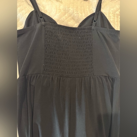 Express V wired neck jumpsuit wide leg smocked back black - Picture 8 of 8